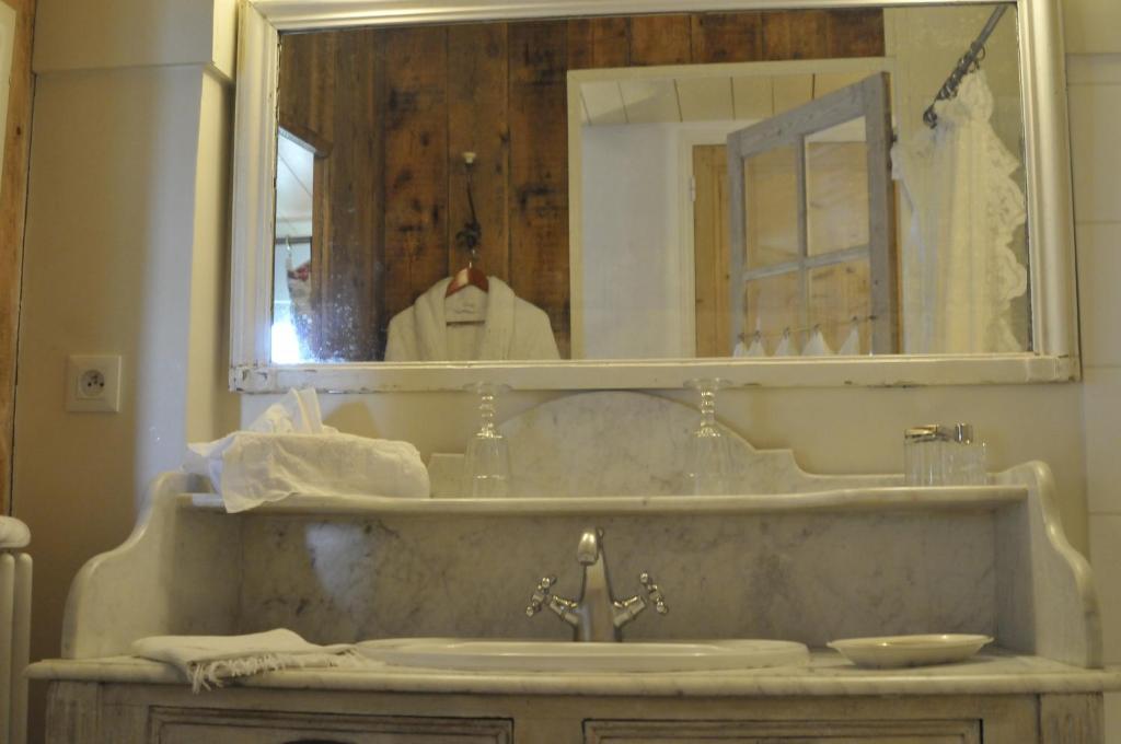 Le Corps De Garde Bed & Breakfast Saint-Martin-de-Ré Oda fotoğraf