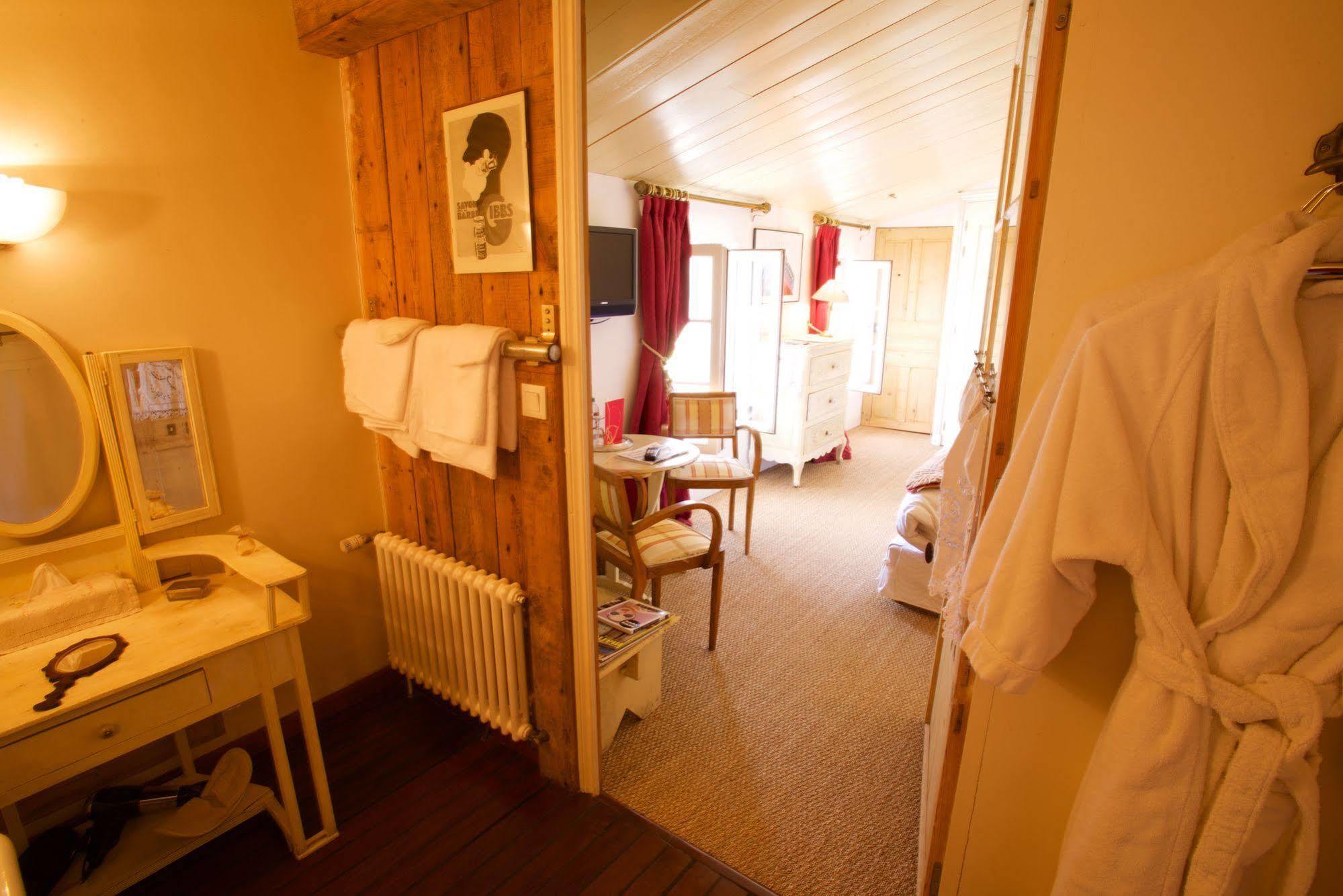Le Corps De Garde Bed & Breakfast Saint-Martin-de-Ré Dış mekan fotoğraf