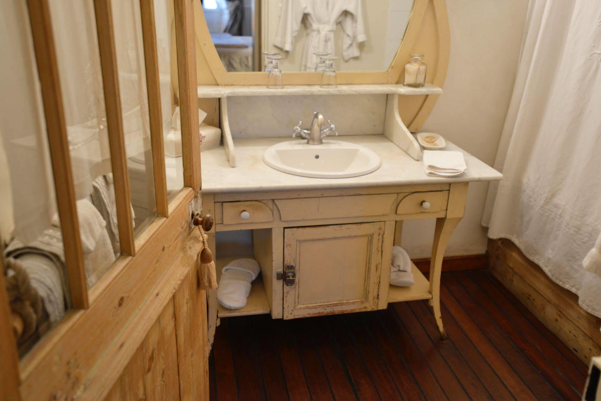 Le Corps De Garde Bed & Breakfast Saint-Martin-de-Ré Dış mekan fotoğraf