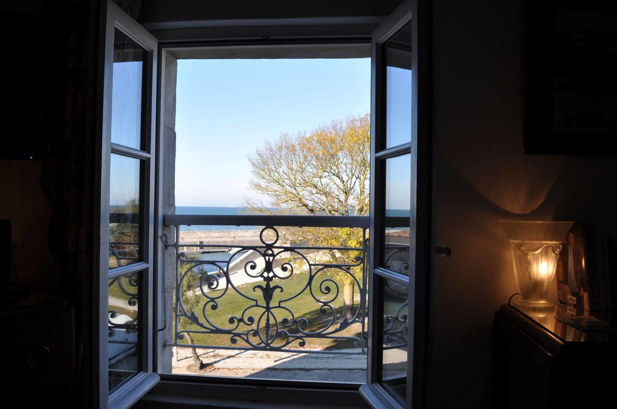 Le Corps De Garde Bed & Breakfast Saint-Martin-de-Ré Dış mekan fotoğraf